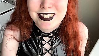 Amateur brunette ariana marie solo toying