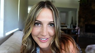 Sexy stepmom rewarded with huge facial after amazing blowjob