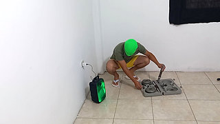 I Was Doing Physical Activity and My Stepmother Came to Seduce Me and Touch My Muscles