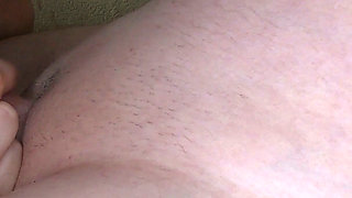 A student loves to suck a neighbor's dick