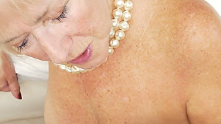 British Granny Sapphire Louise Interracial POV BBC Blowjob