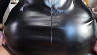 "Come on, cum on me!" Cheating girlfriend loves cum on her