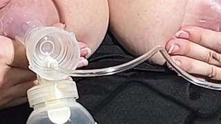 Breast Pumping 32 H Tits