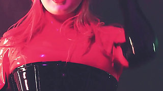 Latex Rubber Fetish Video with Big Ass and Perfect Natural Tits MILF