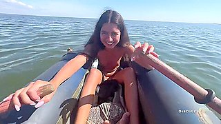 Real Pair Having Anal Sex In A Boat Right In The Centre Of The Lake