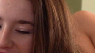 2 Teen Chiks Do the Work