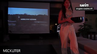 See a flick or drill this lil mega-bitch?