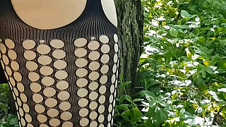 Exclusive fuck of a milf sex machine in a park near the airport