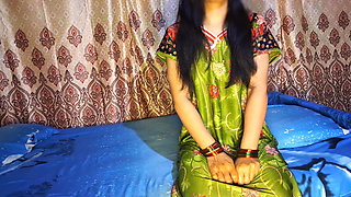 Real homemade Bhabhi Night dress is very sexy and hot beautiful Devar hear tight pussy fucking indian desi village girl tight