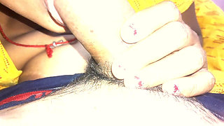 Priya Bhabhi was alone boobs fucking