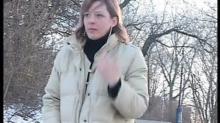 Solo Pee girls - The crazy pee babe Enci