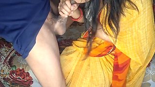 REAL HOMEMADE HUSBAND WIFE ROMANCE WIFE VERY SEXY HANDJOB AND BLOJOB SEX INDIAN GF BF SEX VIDEO