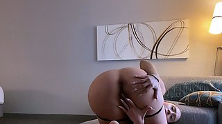 Amateur Webcam Teen Flashes Masturbates