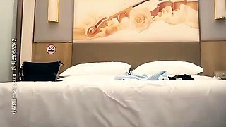 Amateur fucking while on hidden cam