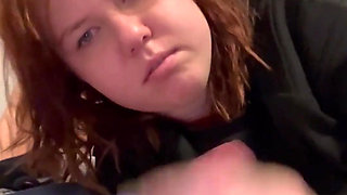 18-year-old Beauty Gives Head