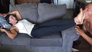 Lunch Break Quicky 4: Lick Office Heels and Sweaty Feet!