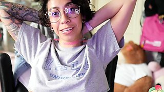 Hot brunette slut for extreme amateur pov blowjob
