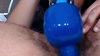 Intense Hitachi squirting with Daisy