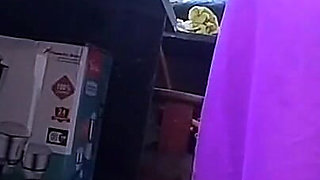 Bhabi Kitchen Me Kam Kar Rahi Thi Tab Devar Aya Aur Doggy Banake Choda