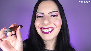 I Am Damn Hot, While I Smoke the Cigar