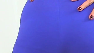 Hairy MILF Josie From the UK Shows off Her Sexy Body in Blue Leggings in the Bathroom