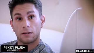 Sexy Busty Blonde Kendra Worships Mandingo's BBC, Sucking It With Greed & Letting It Smash Her Slit