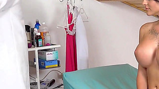 Silicone Bombshell Barbie Esm Came to Show Her New Tits