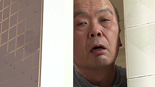 Watch Miria's juicy pussy get wet and wild in a steamy Japanese bath