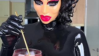 A Regular Day in My Rubber Life