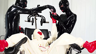 Tales From the Rubber-clinic: Pussy Treatment for Lizanne
