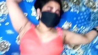 Dark Room Desi Bhabhi Fuck - Homemade Indian Couple Sex in Missionary & Doggy Style