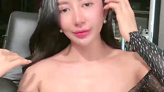 BEAUTIFUL GIRL MODEL BINAL