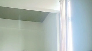 Mallu Wife Crying Loudly( സുഖംകൊണ്ട് പുളയുന്നു )