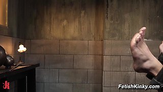 Mistress April Latex Domination Strapon