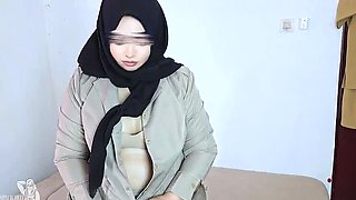Sexy Hijab Village Chief Gets Oil Massage on Her Chubby Body - Minokiiko