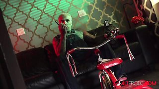 Watch fantastic Sascha Ink and Sami White's smut