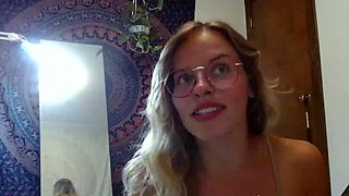 Webcam milf with breast milk live hardcore masturbate