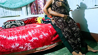 Young Desi Bhabhi Ki Chudai