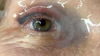 Mature Lady Facecum Huge Load on Eye