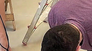 Electricist Foot Pervert Tricks Kiffa Worshipping Her Feet to Finish the Job