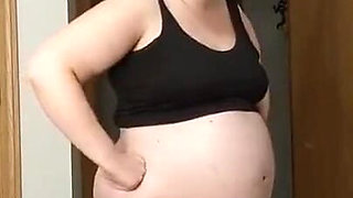 Stepsister lets you cum on her buttcrack