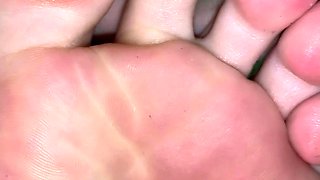 Flexible foot fetish masturbating with feet and hands