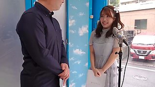 Amateur Asian College Teen Gives Blowjob