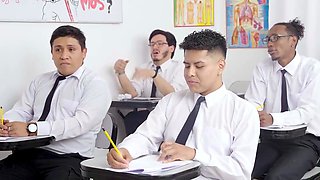Sexy Latina teacher gives a relaxing bod massage