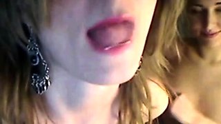 Webcam Quartet Flashing Their Breasts