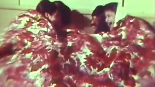 Vintage Threesome Pussy Fucking Pussy Licking Threesome In 69 Position - Suzanne Fields