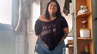 Curvy BBW in a Bold Moment Confidence, Curves & Smoke