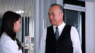 Hot amateur asian couple goes hardcore