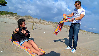 beach bitch and fucked horny at home