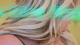 Hotwife Mrs Englewood Gets the Bedtime Experience in Vegas